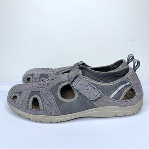 Earth Origins Sandals Size 9